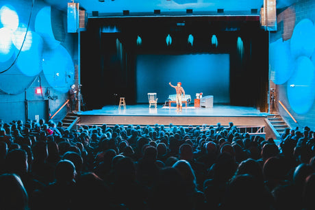 Scen- & teaterbelysning: Hur lyser man upp en scen?