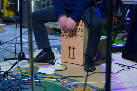 Lär dig spela cajon: En guide för nybörjare