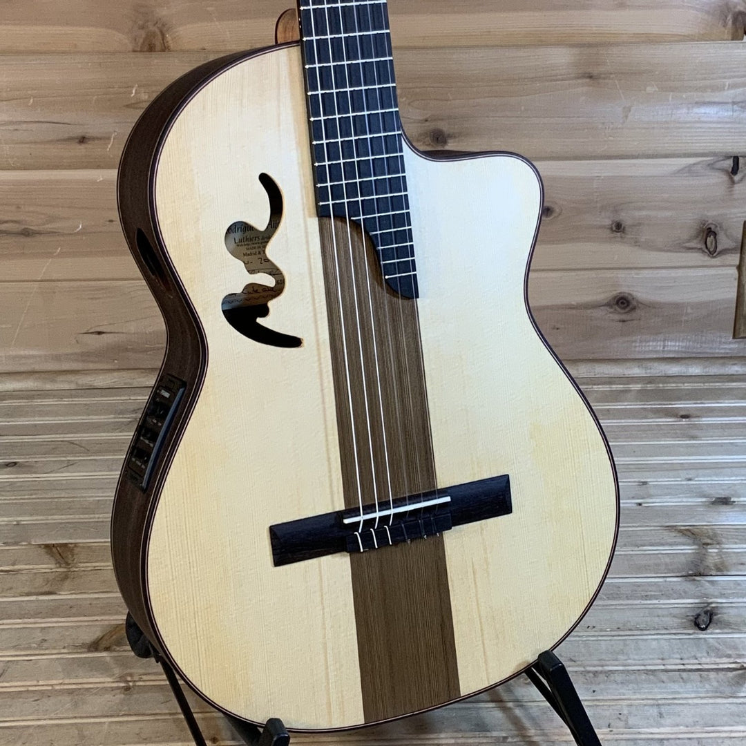 Manuel Rodriguez Signature Legacy Maestro Gitarrer Café Olé Cutaway - Café Olé (Cutaway)