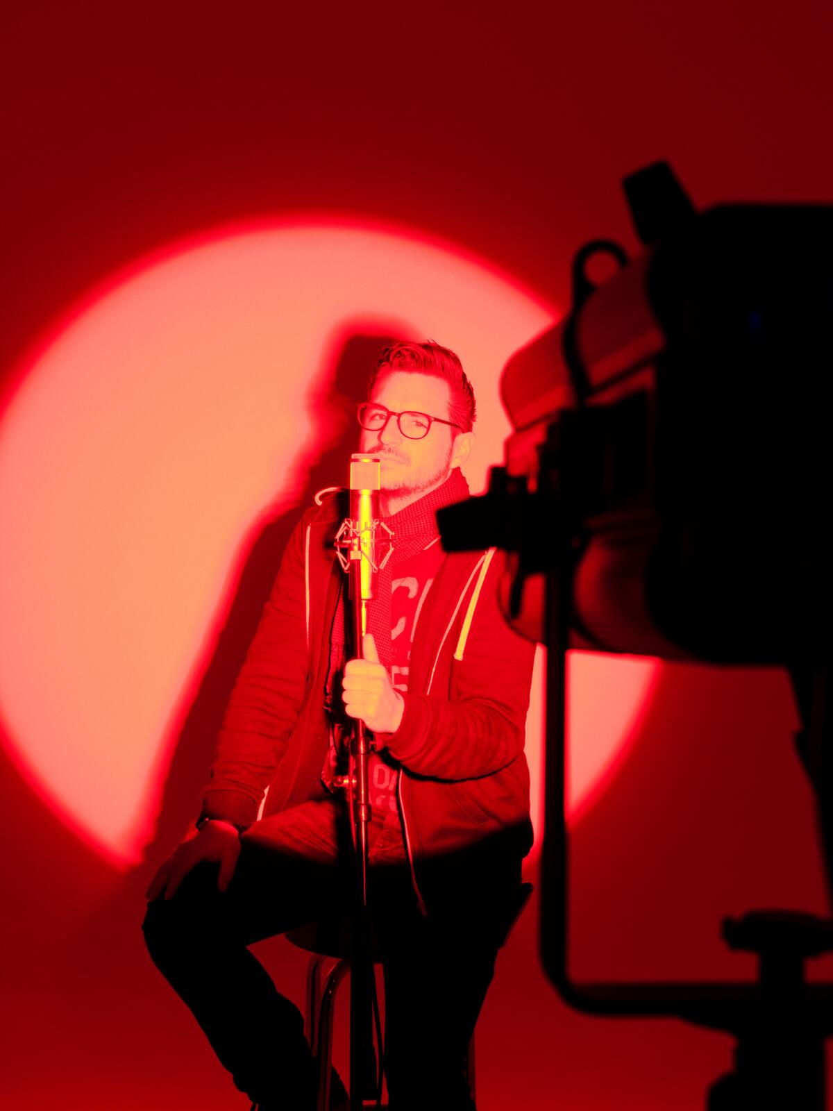 EUROLITE LED PFE-100 RGBW Profilspot