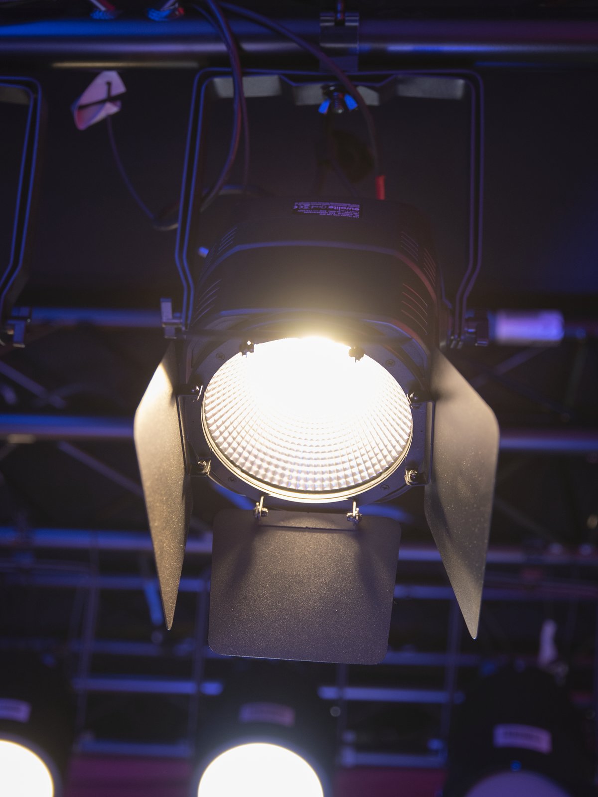 Eurolite LED Teaterspot COB 100 WW