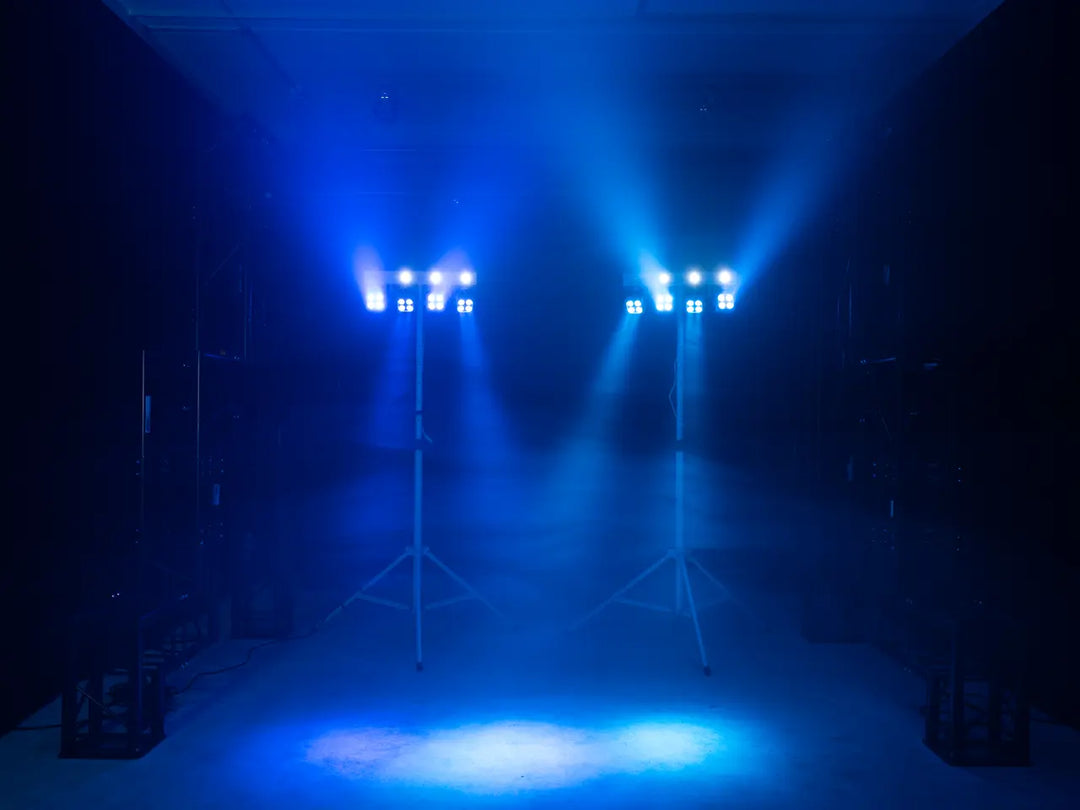 EUROLITE Set LED KLS-180 vit + BS-2 EU högtalarstativ i vit