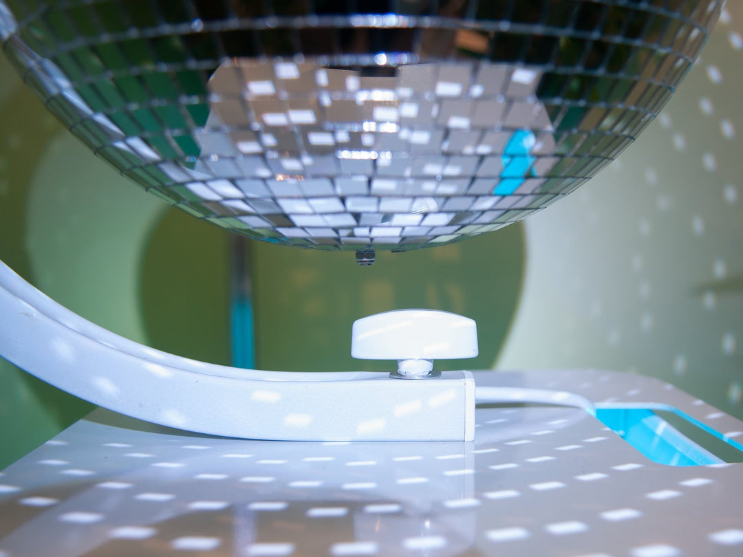 Hållare med motor för discobollar upp till 50cm (Vit)
