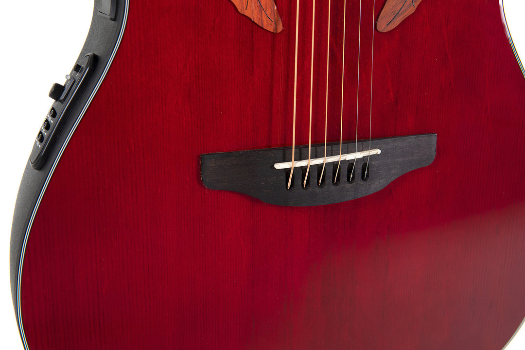 Ovation E-akustisk Gitarrer Celebrity Elite Mid Cutaway - Rubinröd (CE44-RR-G)