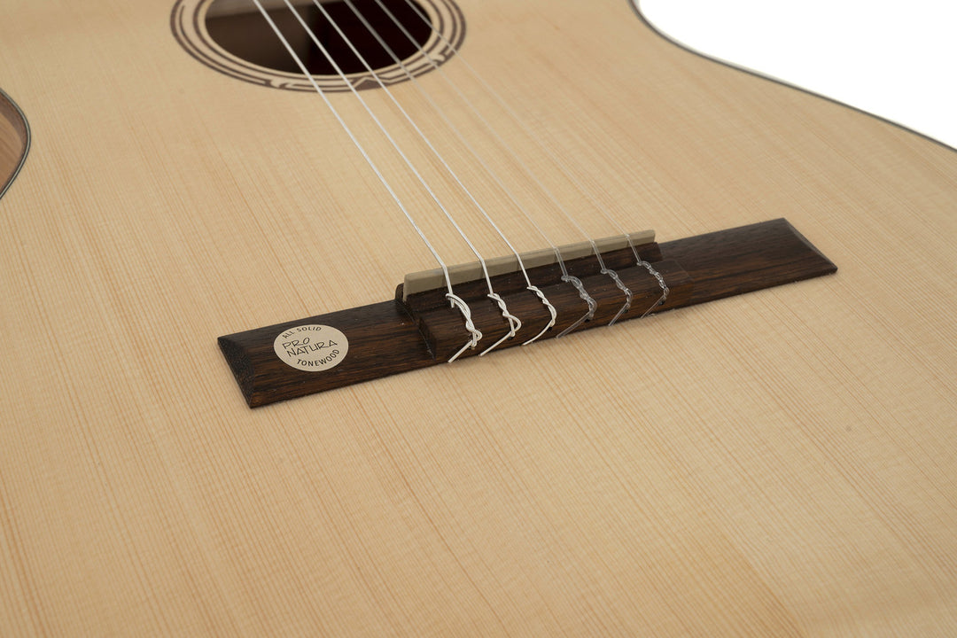 GEWA klassisk gitarr Pro Natura Gold 4/4 - 4/4, helt massiv (körsbär)