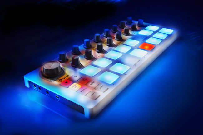 Arturia Beatstep MIDI Controller