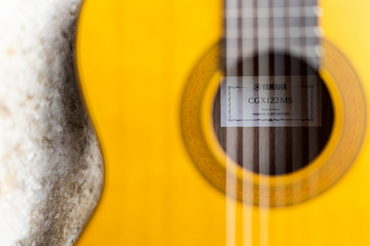 Yamaha CGX122MS Klassisk spansk gitarr (Spruce Natural)