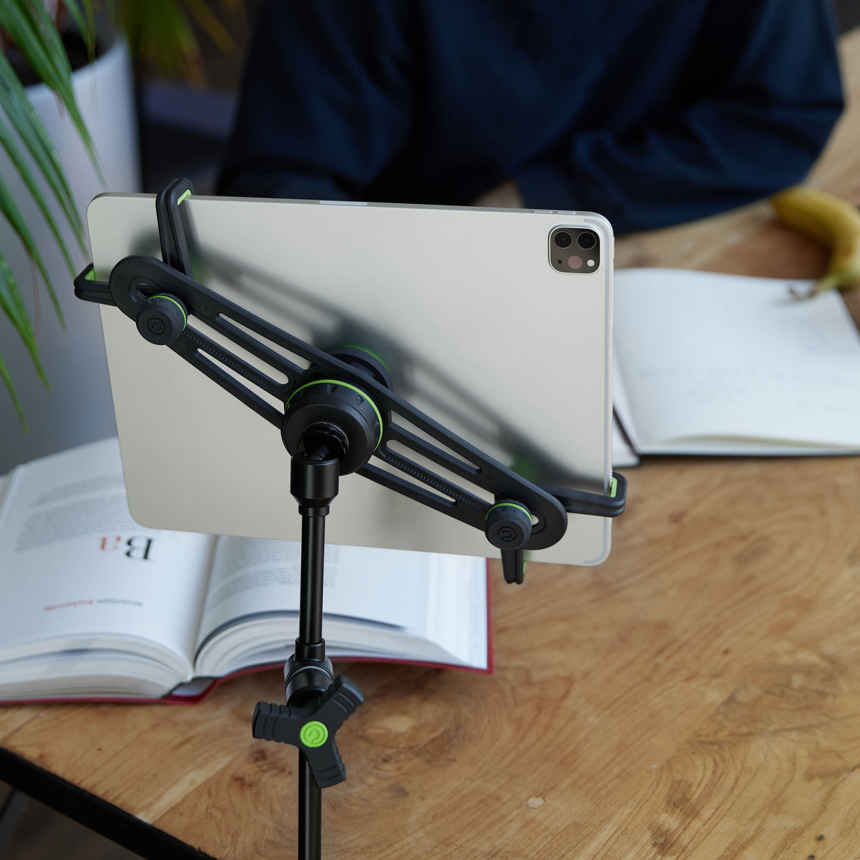 Gravity MA TH 01 B - Tablet-holder med VARI®-ARM