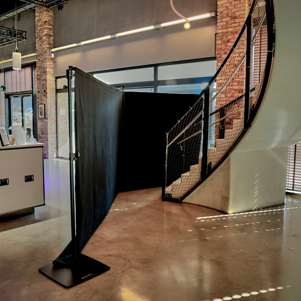 Gravity PAD-SET 2 – Rör- och draperisystem inkl. gardin