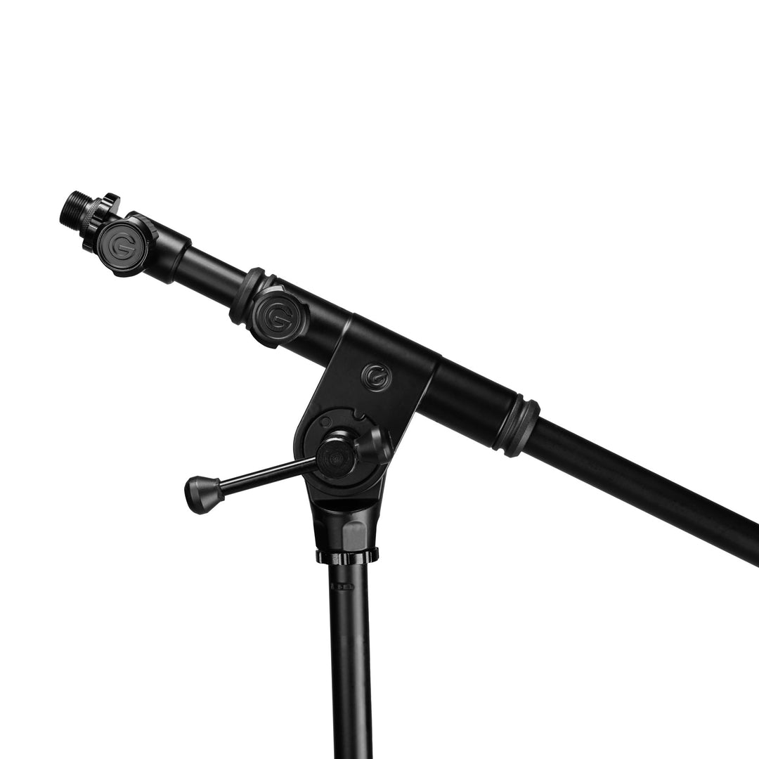 Gravity TMS 4332 B - Touring Series mikrofonstativ med hopfällbar trebensbas och teleskopisk boomarm med 2-punktsjustering, svart