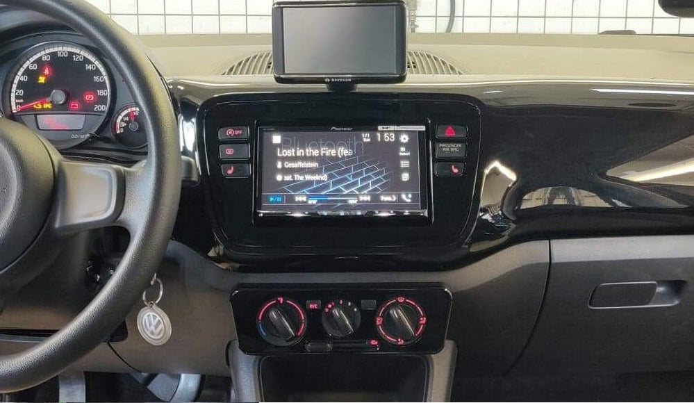 2-DIN ram för Mii, Citigo och uppåt (Blank Black)