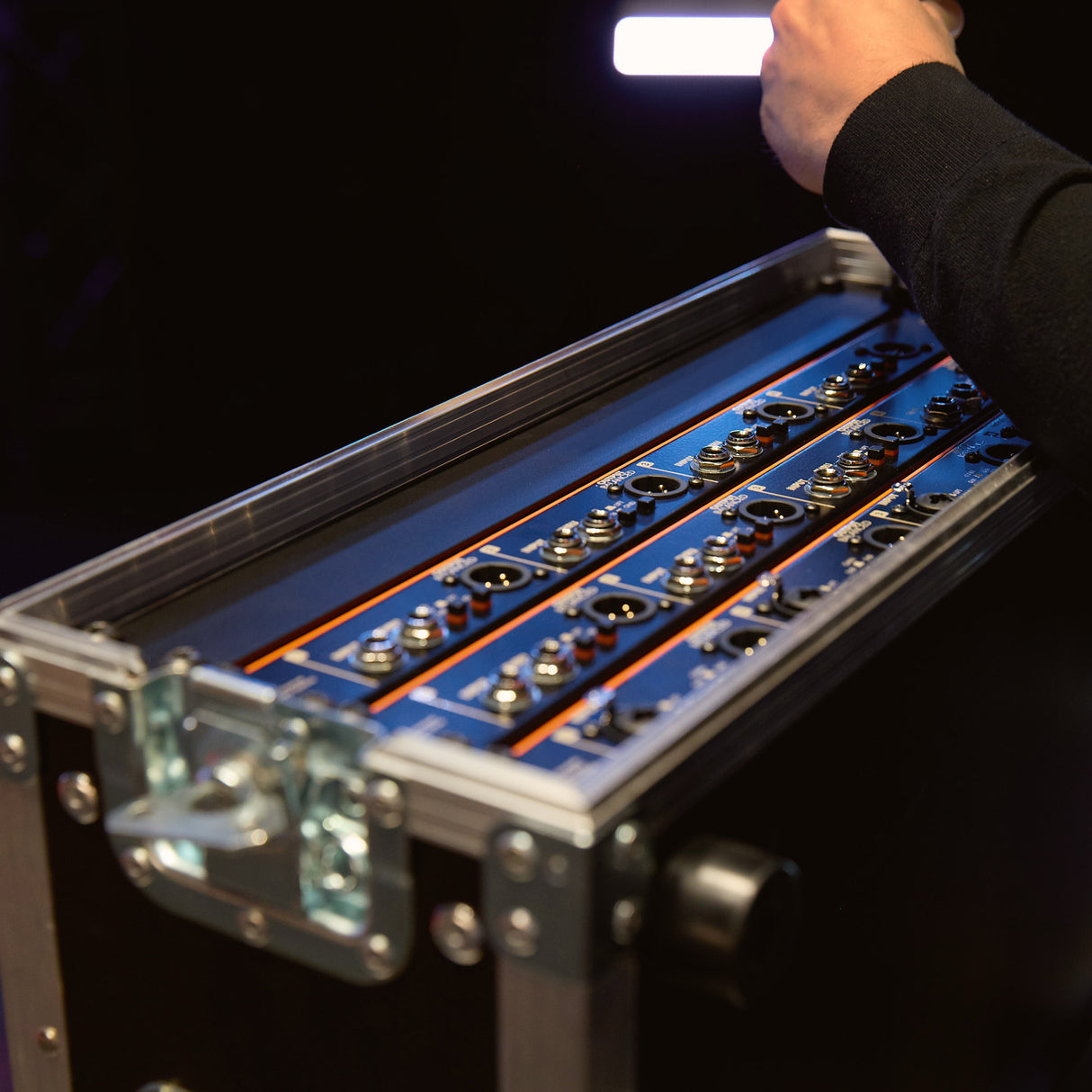 Palmer BRIDGE 4A+ - 19" DI-box / linjeisoleringsbox, 4 kanaler, aktiv