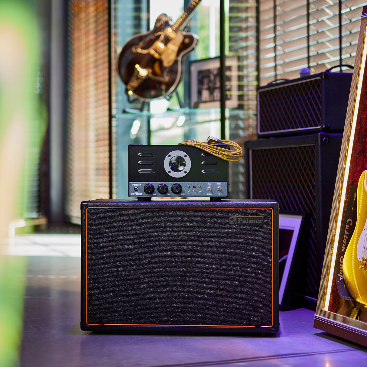 Palmer CAB 212 BX V30 - Gitarrkabinett med Celestion Vintage 30 2 x 12, öppen baksida