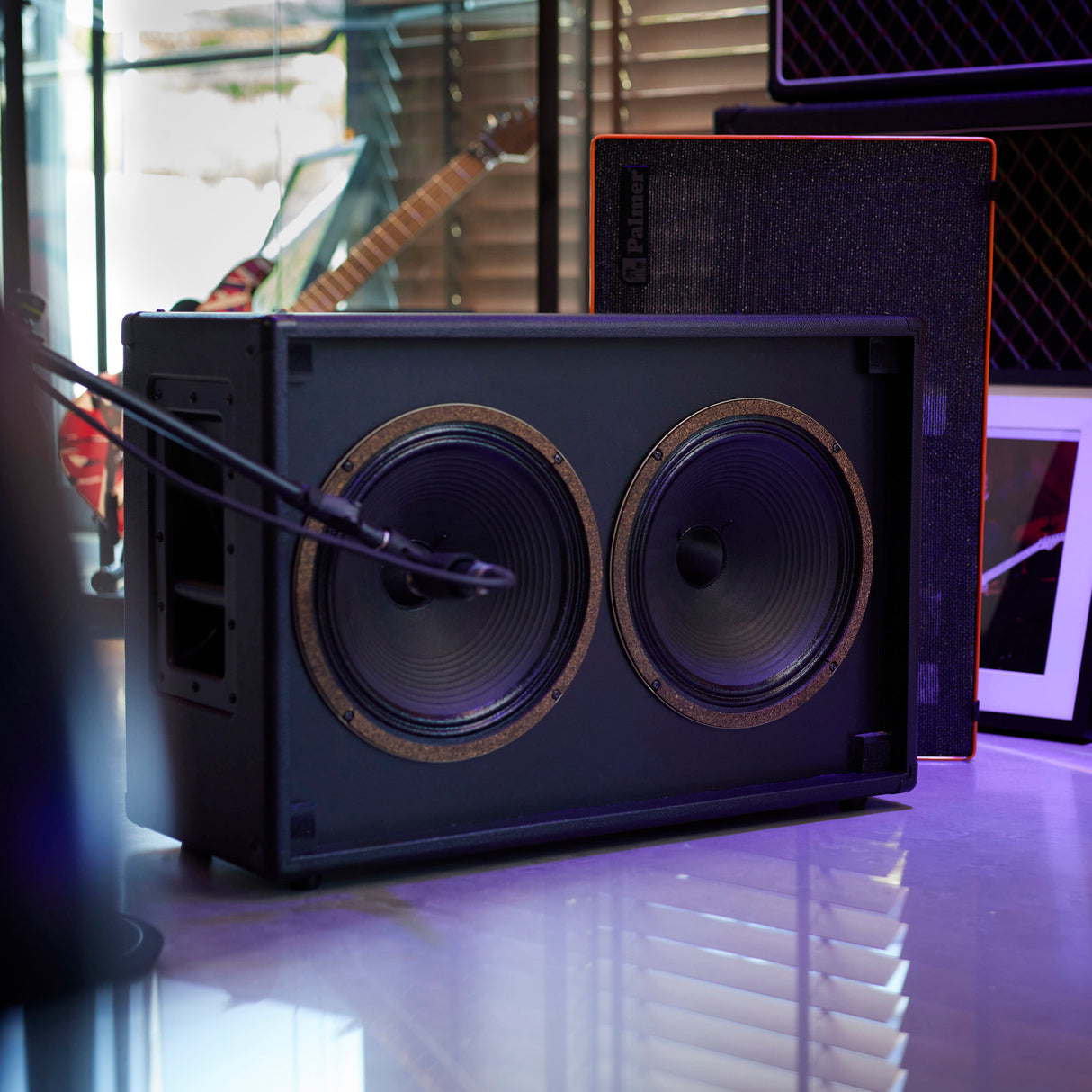 Palmer CAB 212 BX V30 - Gitarrkabinett med Celestion Vintage 30 2 x 12, öppen baksida