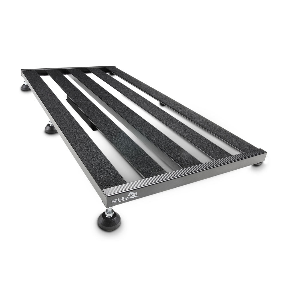 Palmer PEDALBAY® 80 - Lätt, variabelt pedalboard med skyddande softcase, 80 cm