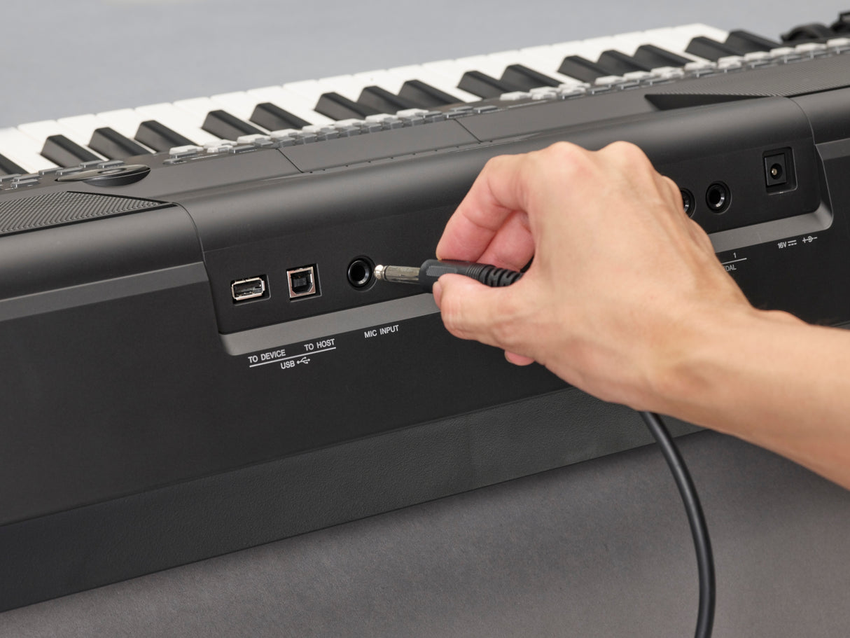 Yamaha PSR-SX600 Keyboard (svart)