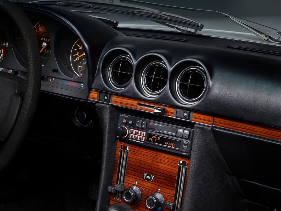 Pioneer SXT-C10PS Retro Bilradio med DAB+ och Bluetooth