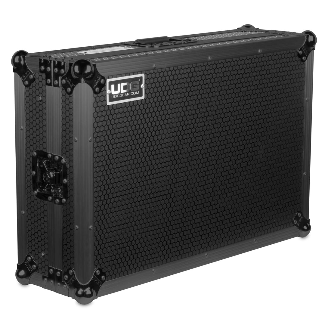 UDG Ultimate Flight case NI Kontrol S4 MK3 Svart Plus (L)