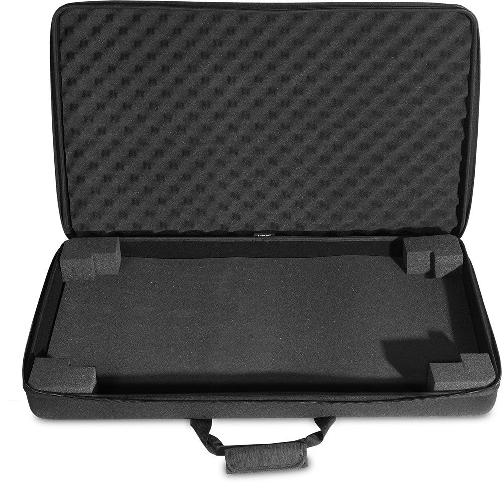 UDG Creator NI Traktor Kontrol S4 MK3/S2 MK3/Numark Mixstream Pro Hardcase Svart