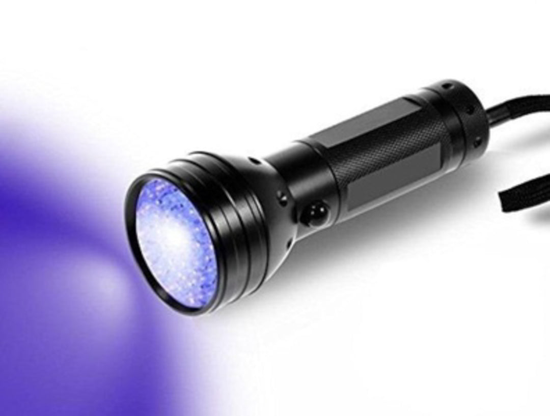 UV-ficklampa med 51 lysdioder