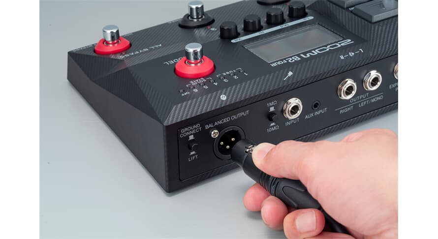 Zoom B2 FYRA Bas Multi-Effect