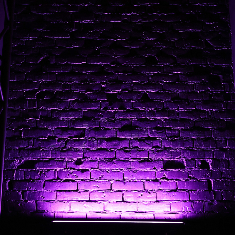 Light4Me Strobe Multi Bar LED – RGB+CW strobe och blinder
