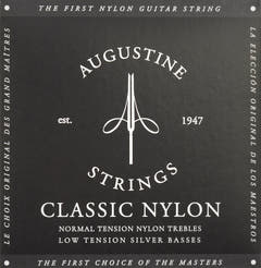 Augustine Classic Black strängset för klassiska gitarrer, normal/låg