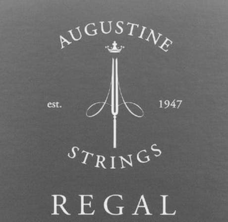 Augustine Strängar för klassisk gitarr Regal Crystal Nylon hög - Set Regal Black (hög/låg)