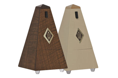 Wittner pyramidmetronom 130 år, valnöt matt, 814ML, begränsad upplaga