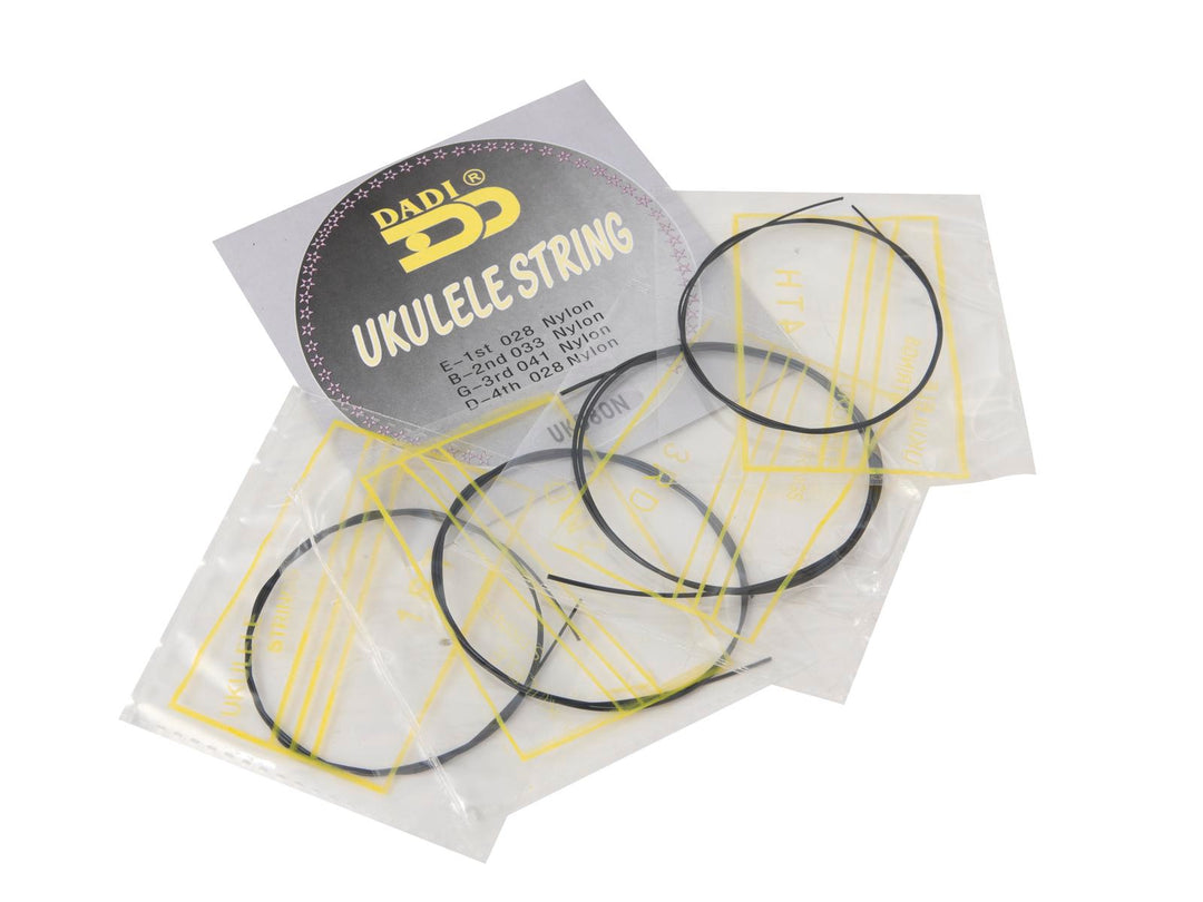 Ukulele strängset (028-041) 
