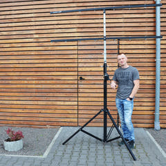 Hardman LS4 wind-up-ljusstativ med dubbel tvärstång, 1,7 till 4,3 m