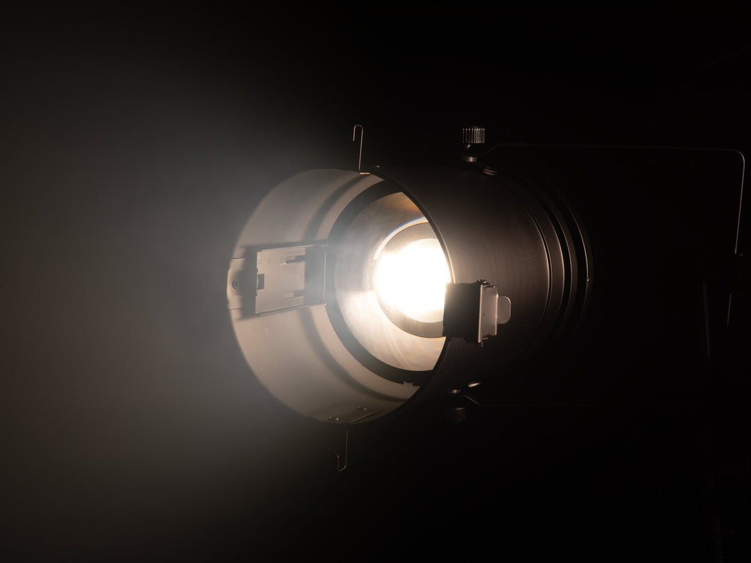 Eurolite LED PAR-64 Lampa COB 3000K Zoom (100W) 