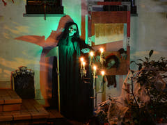Halloween-figur kravlende zombie, 130 cm