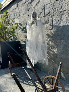 Halloween-häxa, vit, animerad, 170 cm