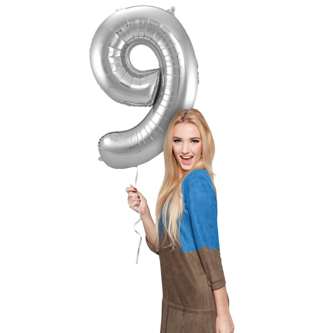 9-formad nummerfolieballong (silver, 86 cm)