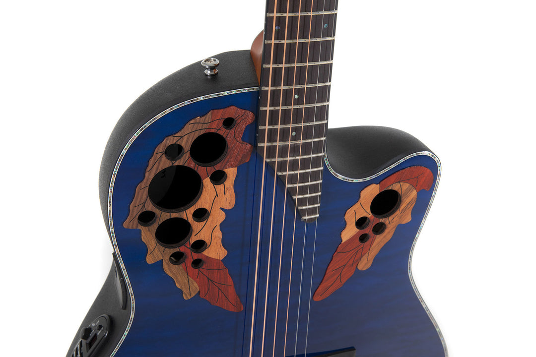 Ovation elakustisk Gitarrer Celebrity Elite Plus Mid Cutaway - Blå transparent quiltad (CE44P-8TQ-G)