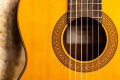 Yamaha CGX122MS Klassisk spansk gitarr (Spruce Natural)