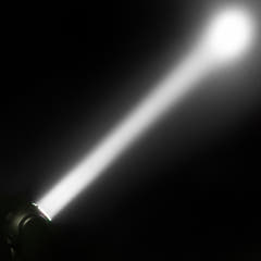 Cameo MOVO BEAM Z100 - Beam-moving head med obegränsad rotation, LED-ring och zoom
