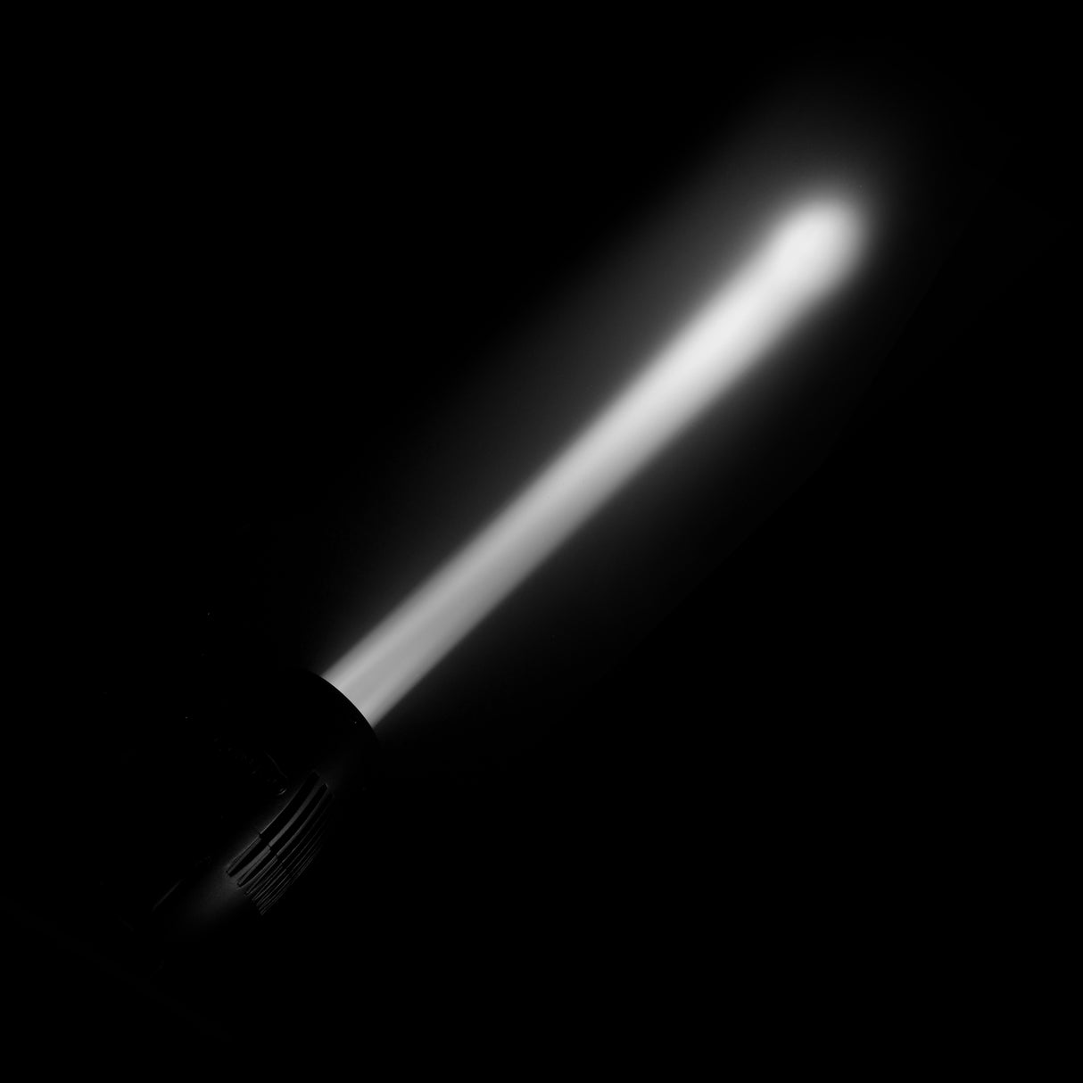 Cameo Q-SPOT 40 TW - Kompakt spot med 40 W justerbar vit LED, utförd i svart