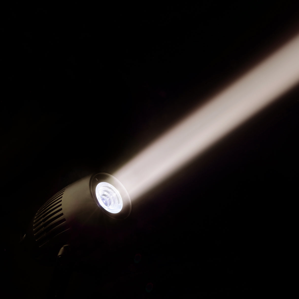 Cameo Q-SPOT 40 TW - Kompakt spot med 40 W justerbar vit LED, utförd i svart