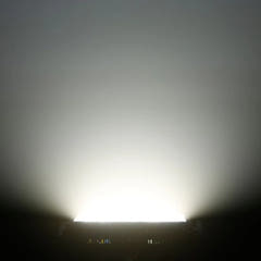 Cameo THUNDER® WASH Strobe (100W)