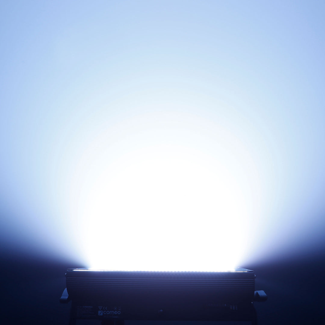 Cameo Thunder Wash 600 RGBW Strobe