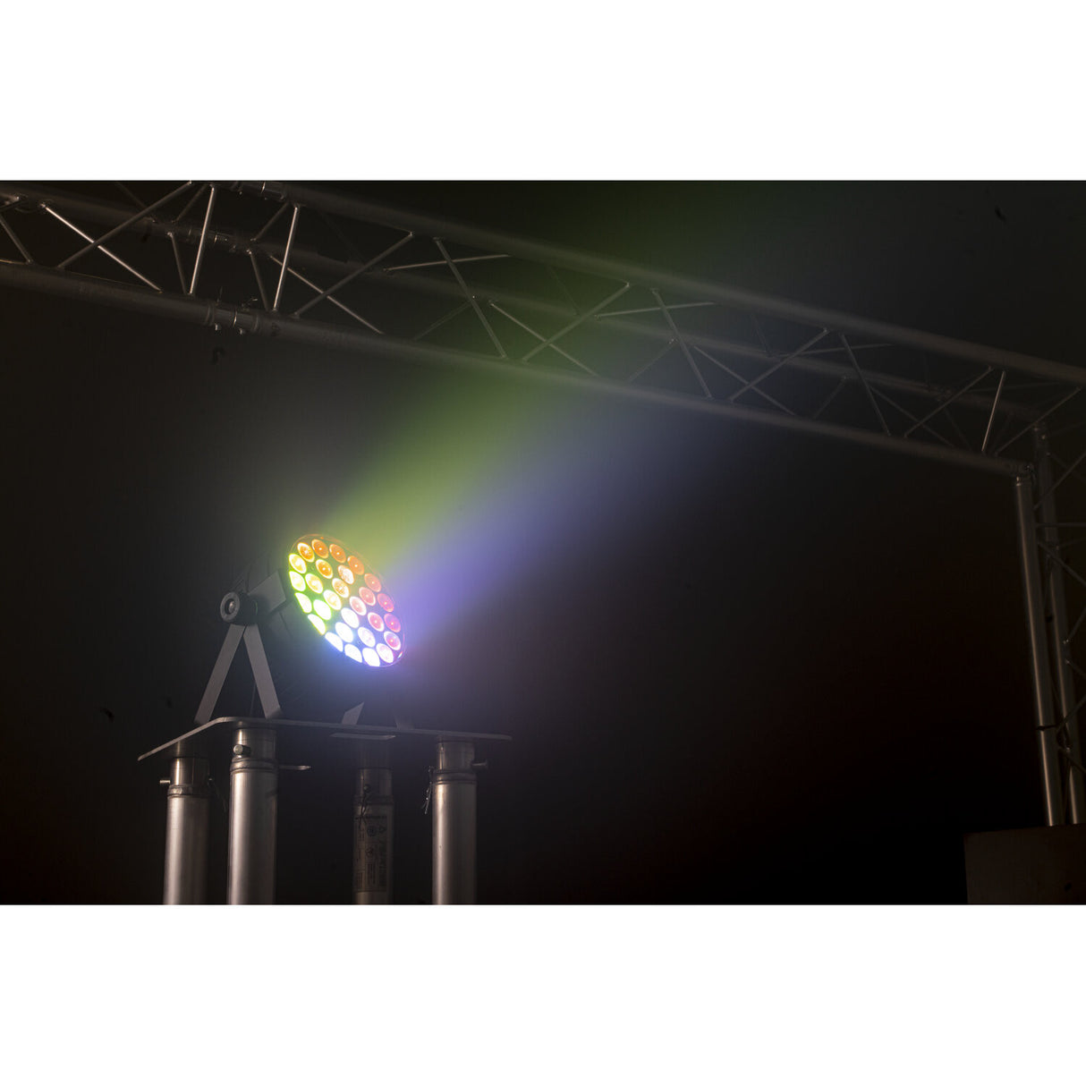 AFX RGBW LED-par med Zoom (28x10W)