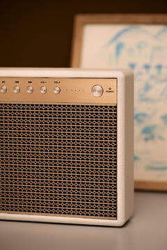 Crosley Montero Bluetooth högtalare (vit)