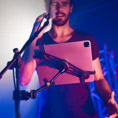 Gravity MA TH 01 B – Tabletthållare med VARI®-ARM