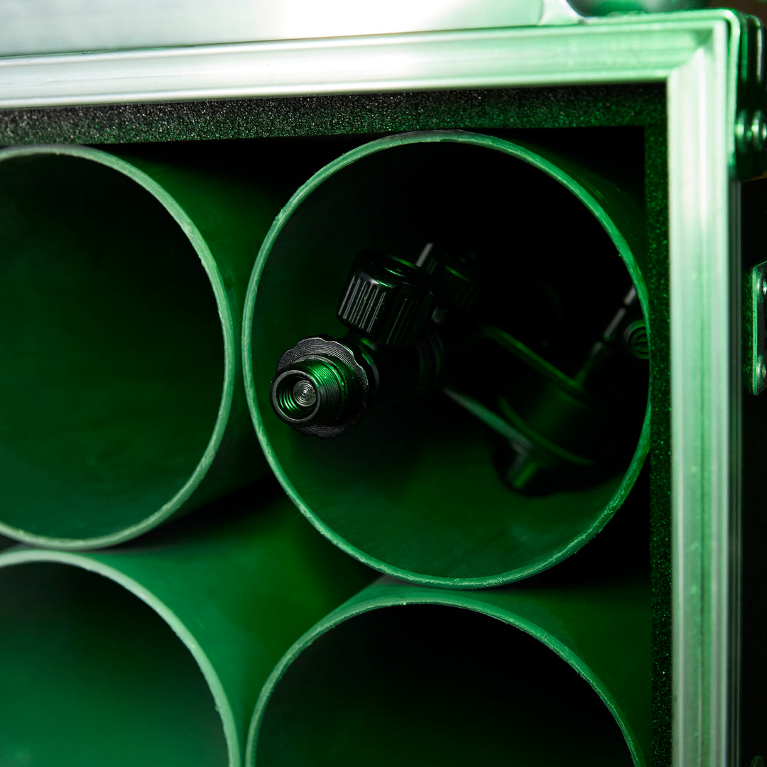 Gravity TMS 4232 B - kort mikrofonstativ i Touring Series med hopfällbar trefotsfot och 2-punkts justerbar teleskopbom, svart