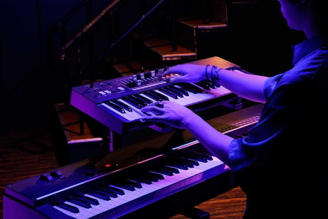 Hammond M-solo orgel ( Burgundy )