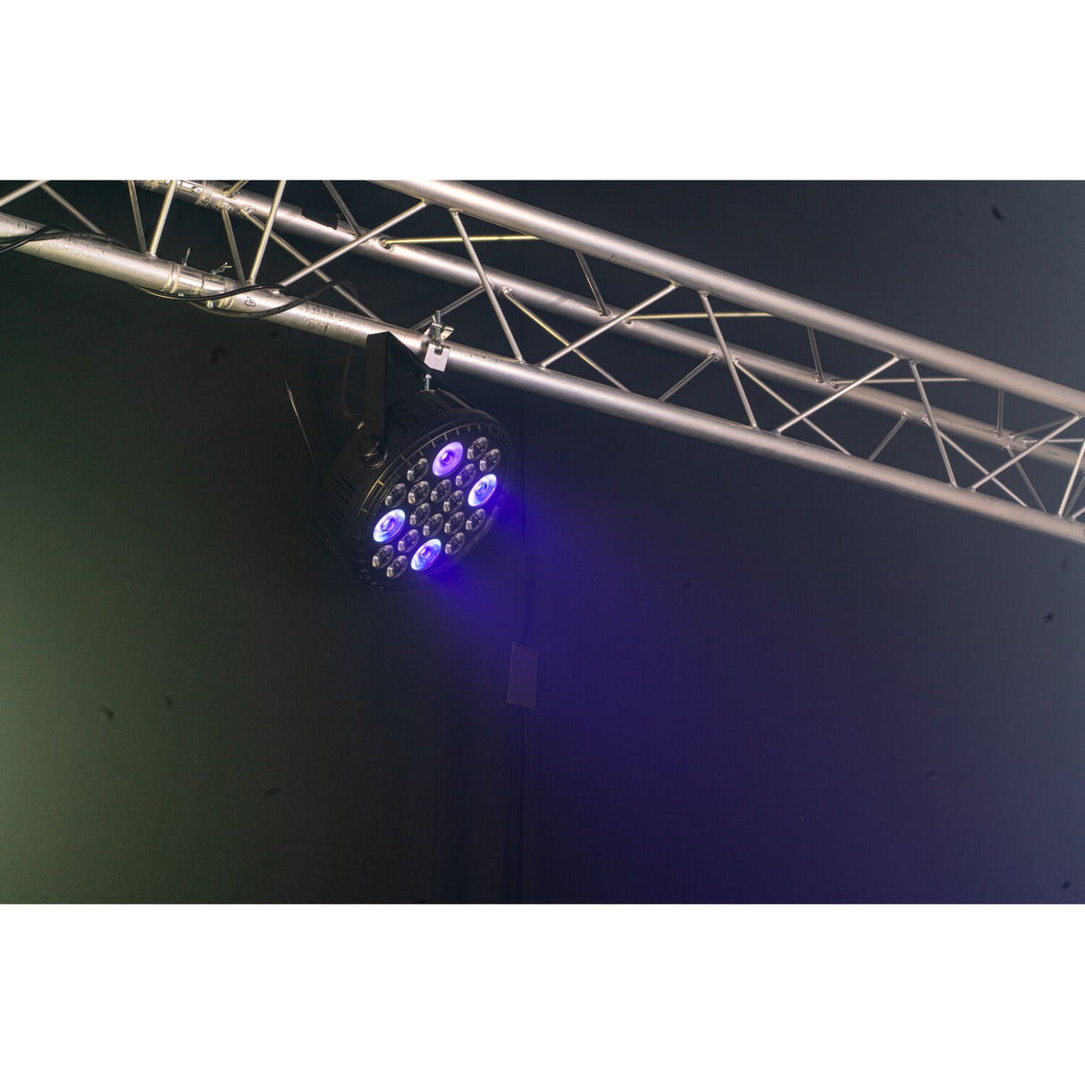 Ibiza XL RGBW+UV Par lampa (16x6 + 4x30W)