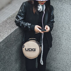UDG Ultimate DIGI Headphone Bag Guld