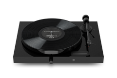 Pro-Ject Jukebox E1 OM5e Piano skivspelare (svart)